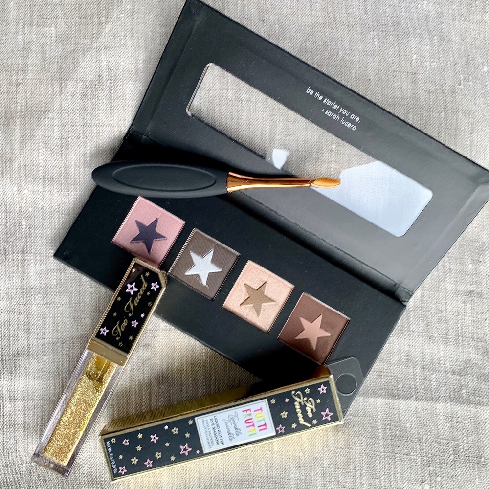 ☃️ 🎁 STILA, NEW 8 SHADOWS+GLITTER & BRUSH NEW 3 pc NIB